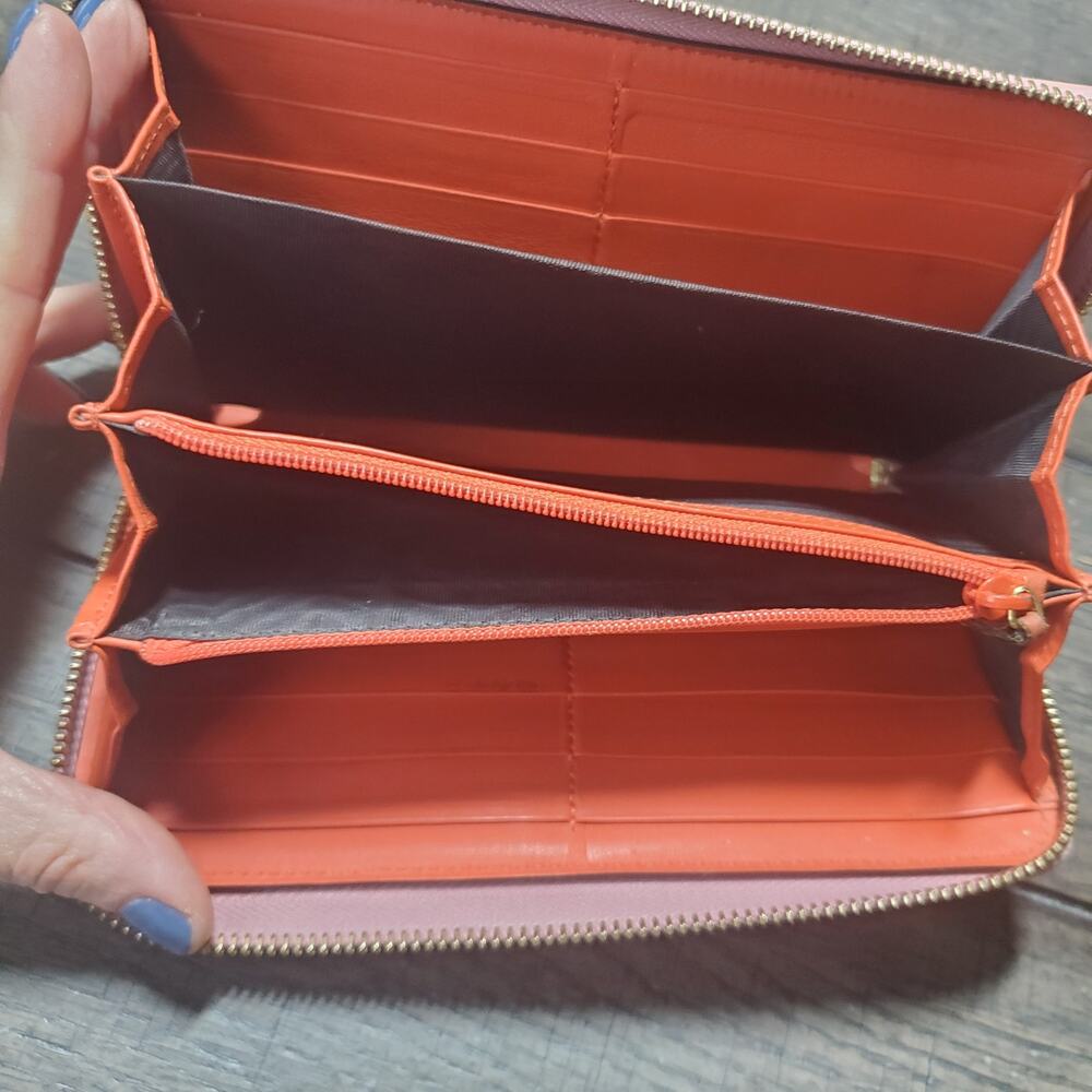 GUCCI GG Logo Ribbon PVC Zip Around Long Wallet - Picture 8 of 16